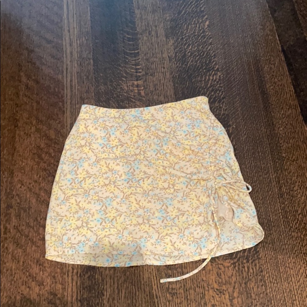 Floral mini skirt